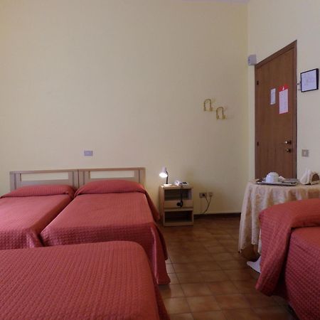 Hotel Delizia Genovese 몬테카티니테르메 외부 사진