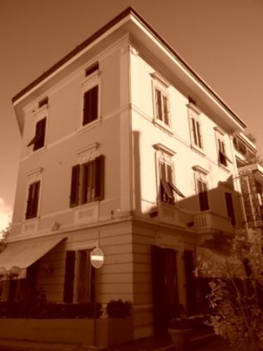 Hotel Delizia Genovese 몬테카티니테르메 외부 사진